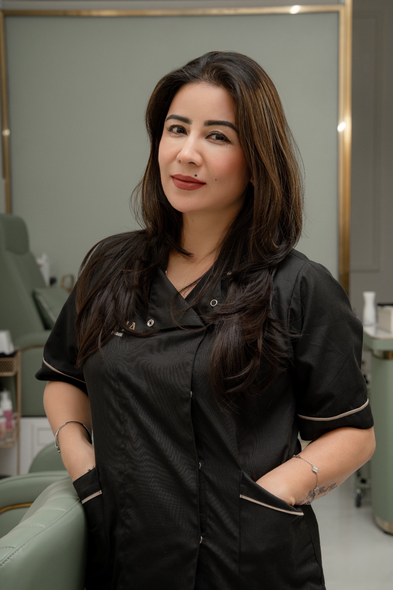BEAUTY SPECIALIST