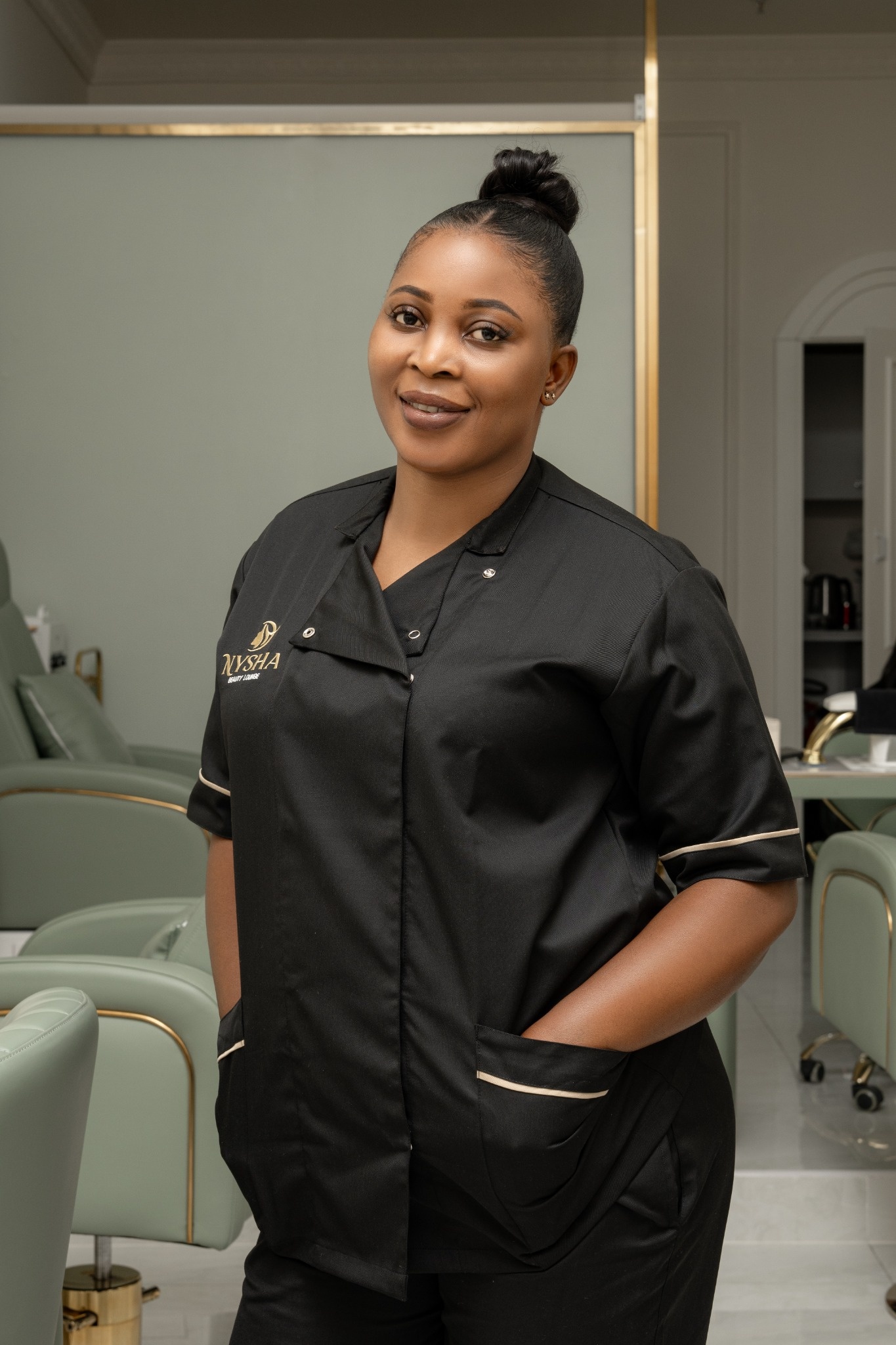 NAIL SPECIALIST